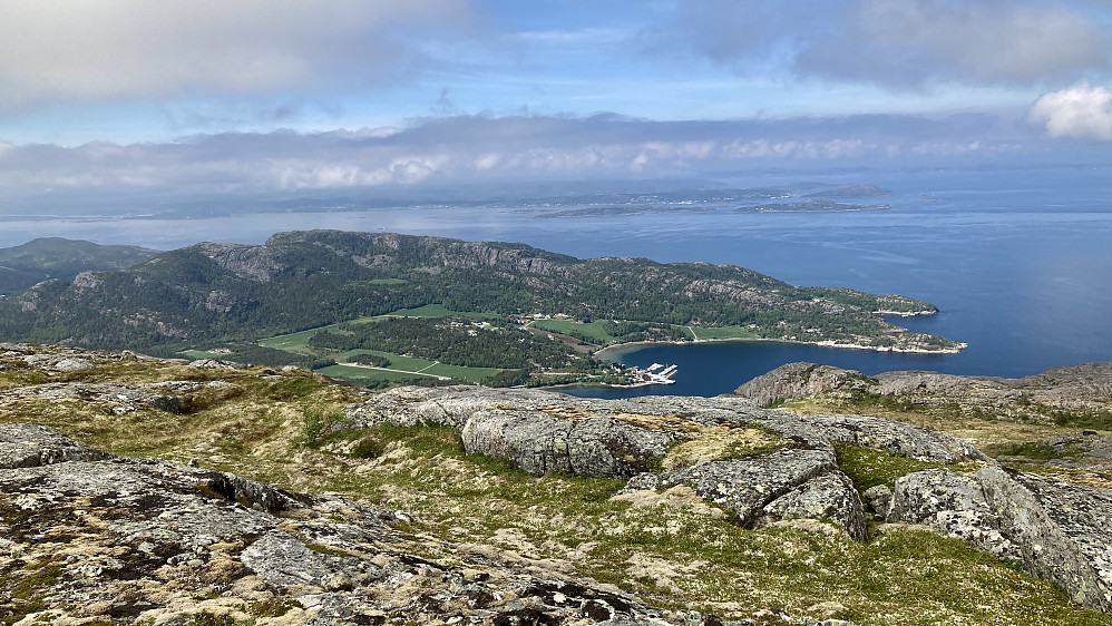 Utsikt ned mot Vingvågen og Vingan på returen