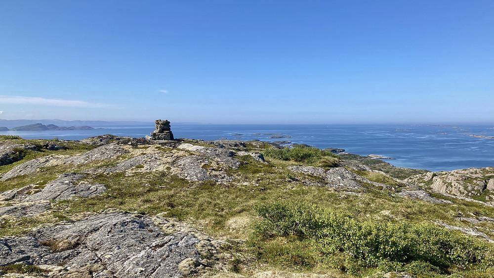 Varden på Nærøya ikke langt unna
