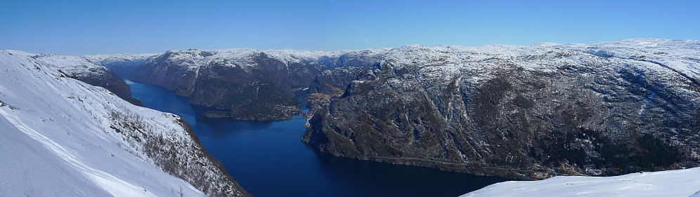 Panorama mot Veafjorden, Stanghelle og Vaksdal-fjell