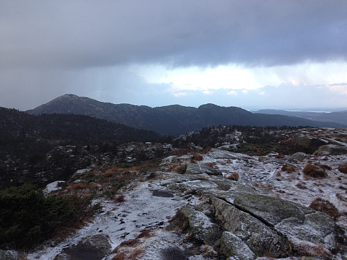 Damsgårdsfjellet med Lyderhorn i bakgrunnen
