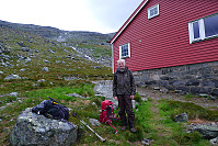 Pål Hadler ved Tindeklubbhytten kl 0630 23. juli 2011