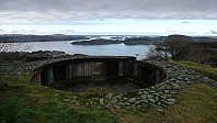 Kanonstilling på Festeråsen med utsikt mot Askøy og innseilingen mot Bergen