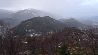 Loneheia sett fra Storoksla. I bakgrunnen Kvitnose 526 moh og Borgo 634 moh på Ulriksmassivet