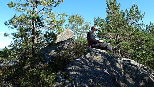Astrid på toppen av Påskåsen
