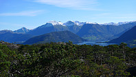 Fra toppen mot Snilstveitøy og Rosendalsalpene
