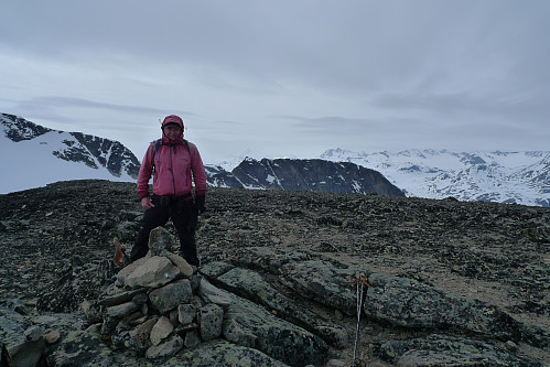 Siden det var med fotograf, ble det bilde av meg på Kvassryggen med Eggen bakenfor