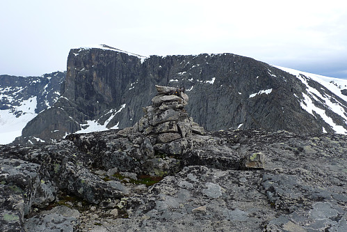 Leirungskampen 2079 moh. Vestraste og Vestre Kalvehøgde i bakgrunnen