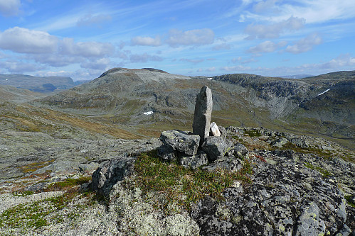 Varden på Såta Sør. Såteggi 1426 i bakgrunnen