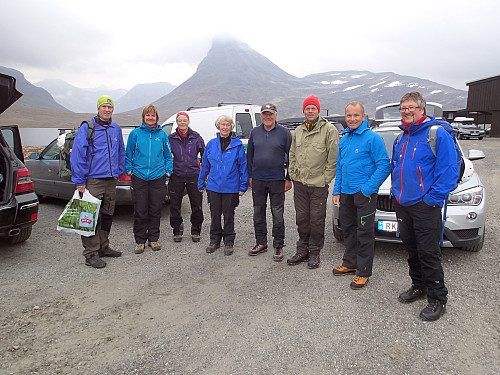 Leirvassbu. Fra ve. Per, Grete, Susanne, Astrid, meg, Lars, Jørn og Frode. Foto: Pål