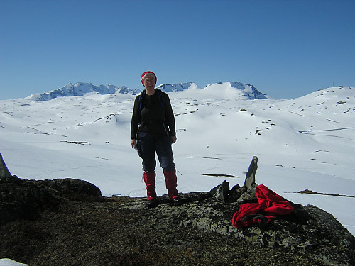På vei mot Veslfjelltind med flotte Hurrunger i bakgrunnen