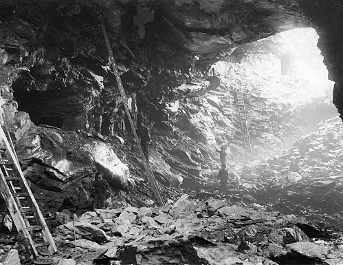 Kongens gruve, gruvearbeidere i dagskjæringa, ca år 1900
