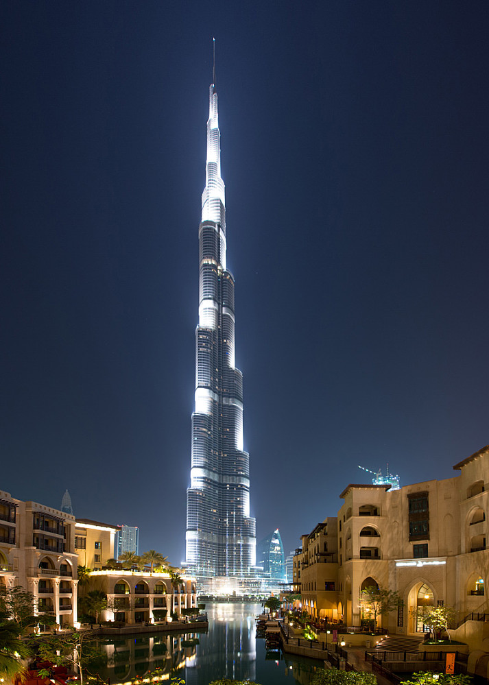 Burj Khalifa på 828m
