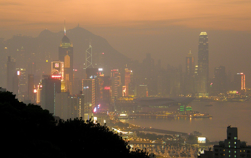 Hong Kong, men Victoria Peak bak bygningene
