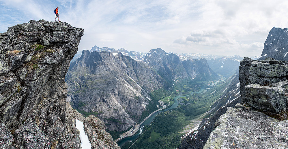 Romsdalen sett fra Sørlige Trolltinden