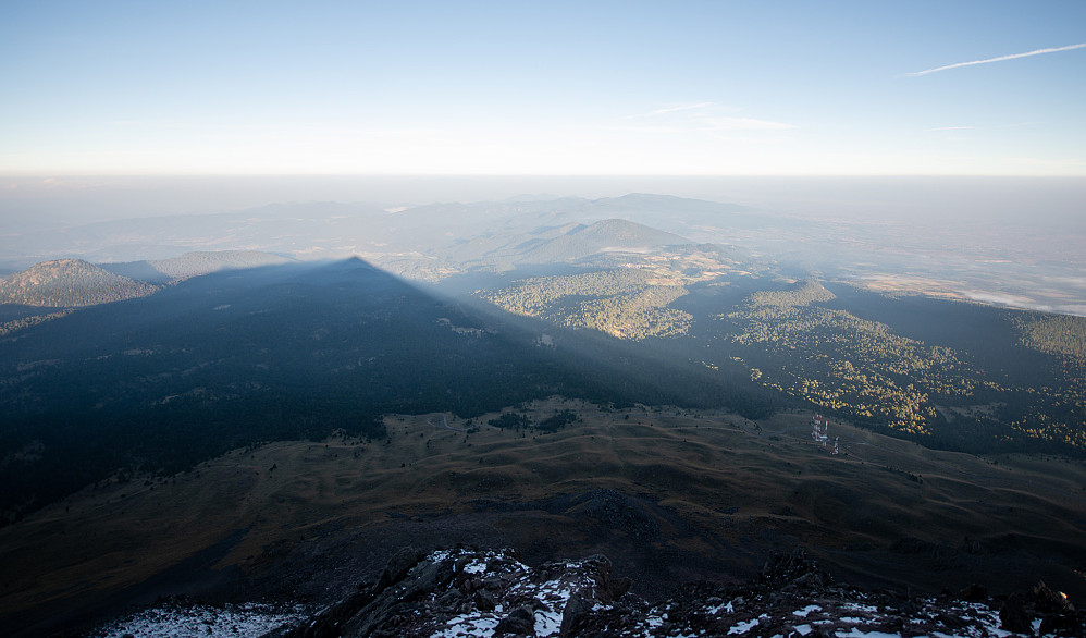 Fra Pico del Aguila (Eagle's Peak) 