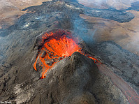Dronebilder av vulkanen i midten av mai