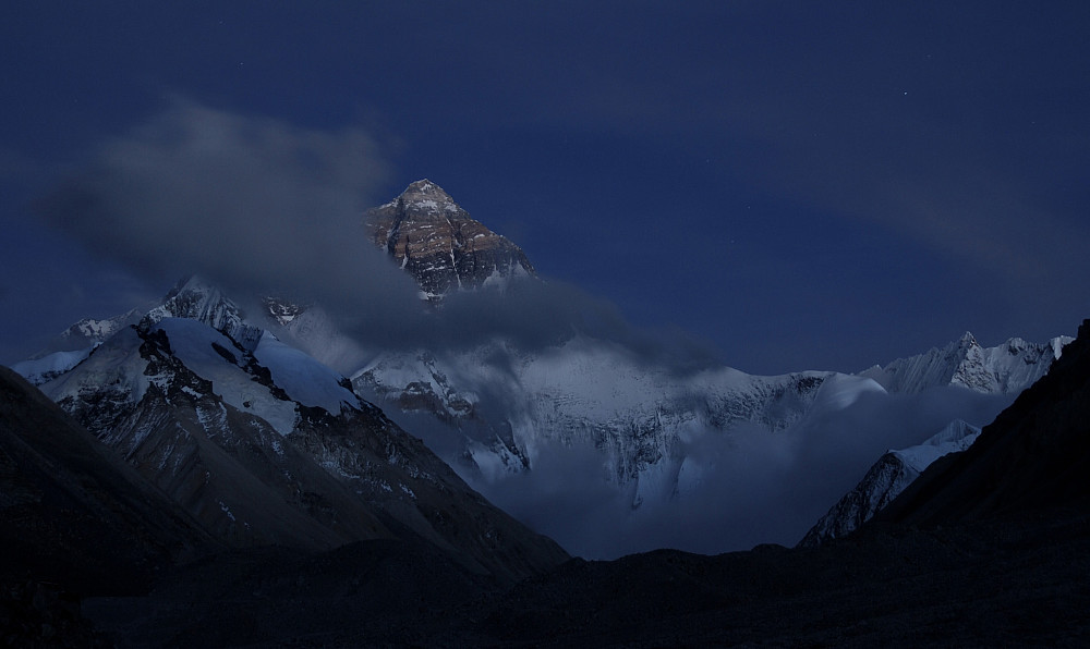 Everest om natta