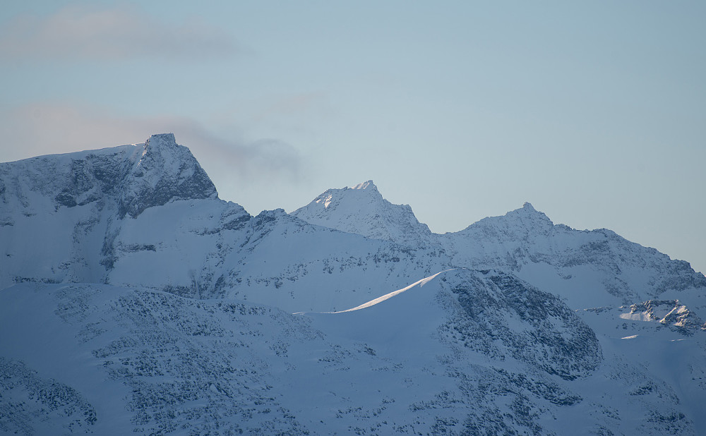 Trollheimens to høyeste, Store Trolla (1860m) og Tåga (1840m)
