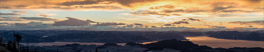 Panoramautsikt til solnedgangen