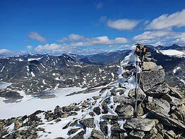 Toppvarden Midtre Høgvagltinden