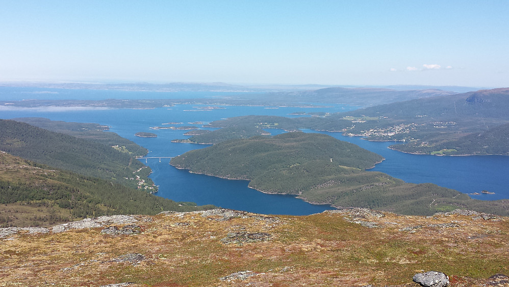 Utsikt mot Aure fra Ertvågsfjellet