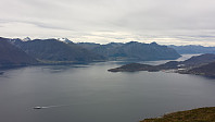 Utsikt over Storfjorden mot Hjørungavåg (til høyre) og Vartdal