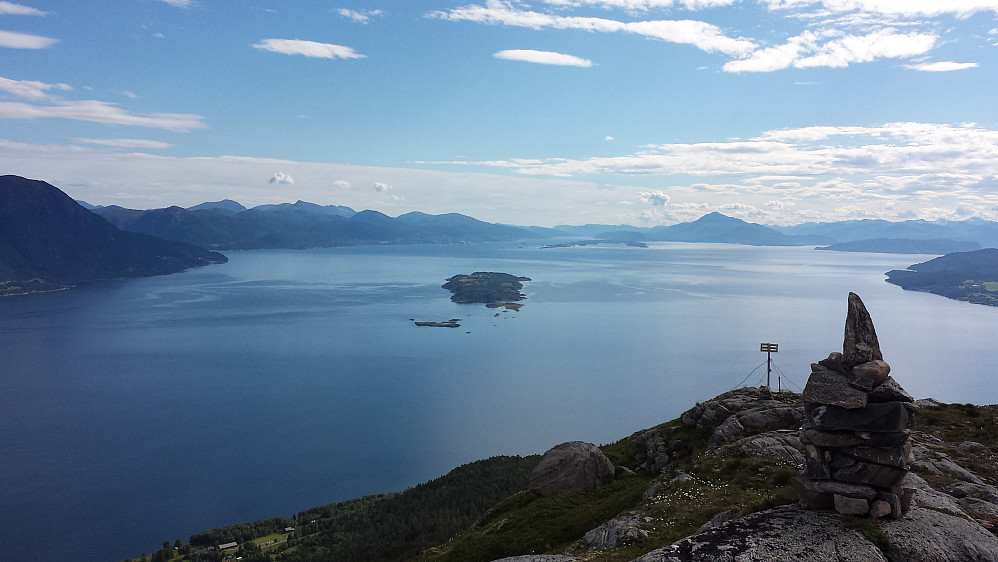 Fin utsikt fra trigpunktet på Nordre Snaufjellet