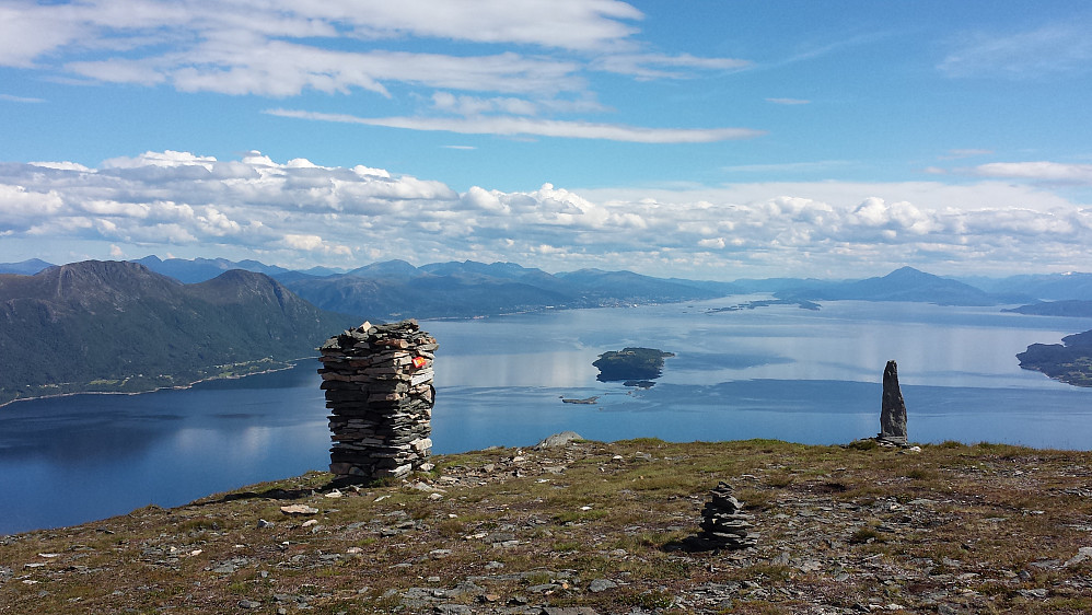 Romsdalsfjorden, Tautra og Molde i horisonten