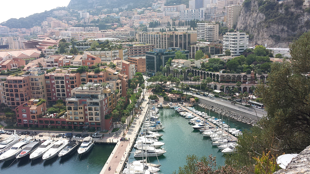 På Rock of Monaco - mot bydelen Fontevielle