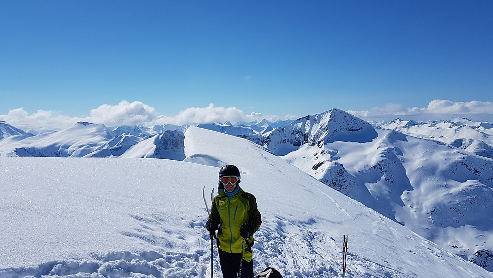 Arne klar for nedtur, og en morsom økt med randonnee-skiene