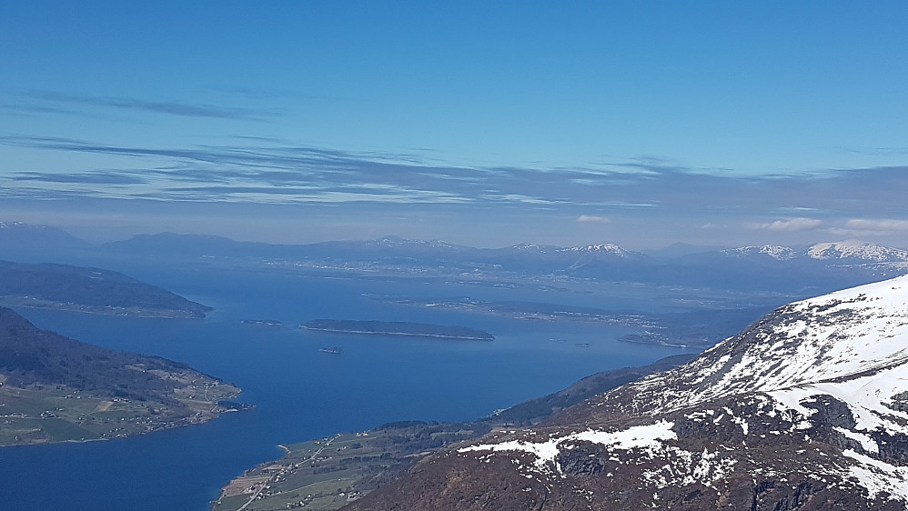 Mot Romsdalsfjorden og Molde