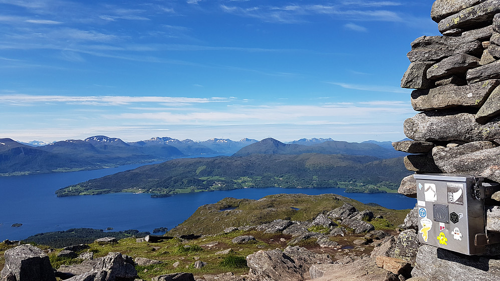 Mot sørvest