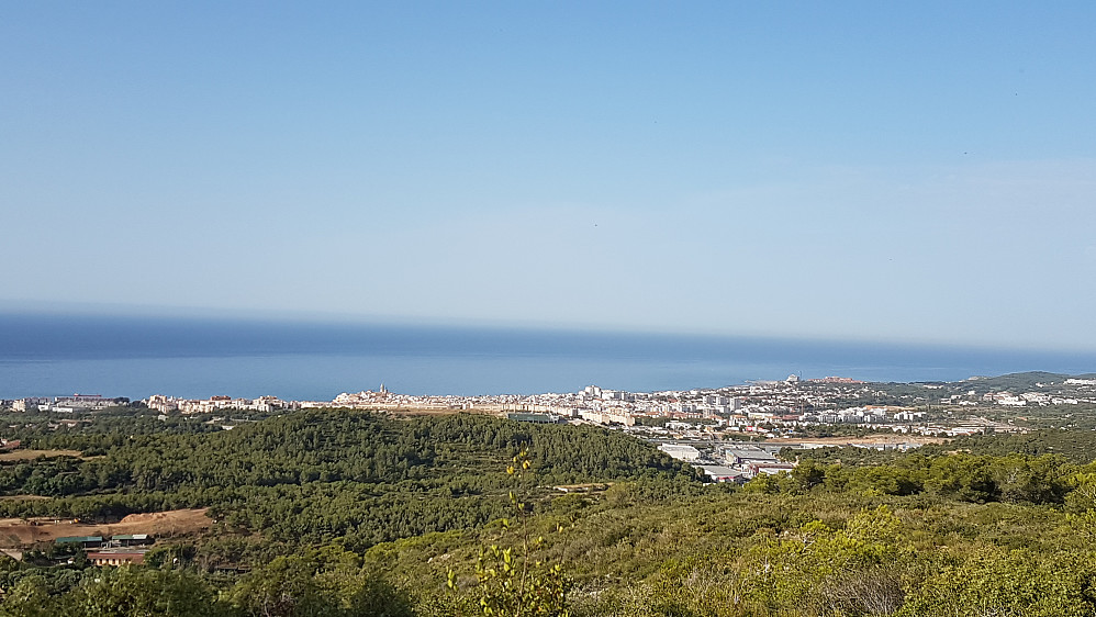 Utsikt mot Sitges fra Puig d`en Barbeta