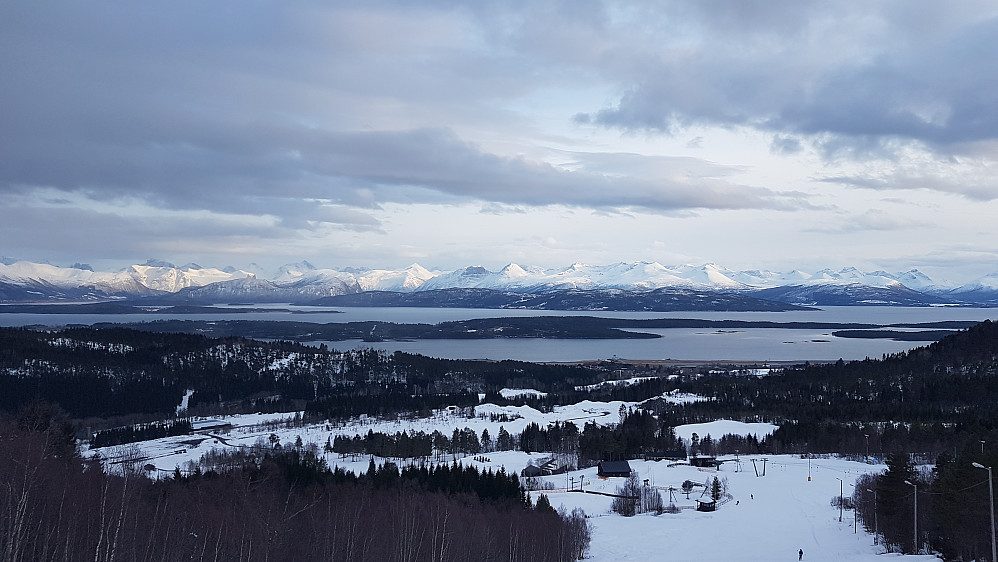 På veg opp - mot Romsdalsfjorden og Moldepanoramaet