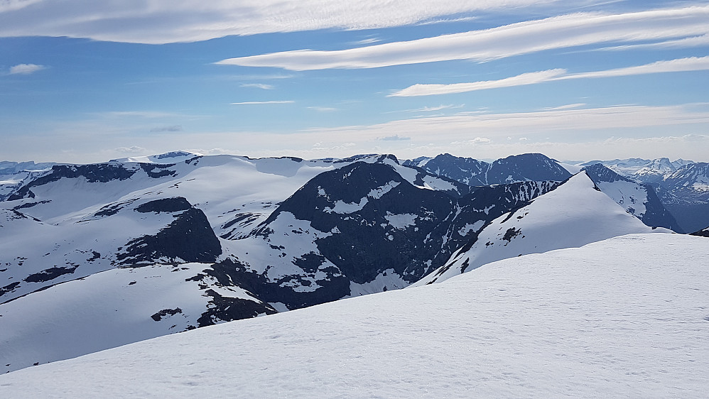 Storfjellet midt i bildet (og Høgstolen bak den)