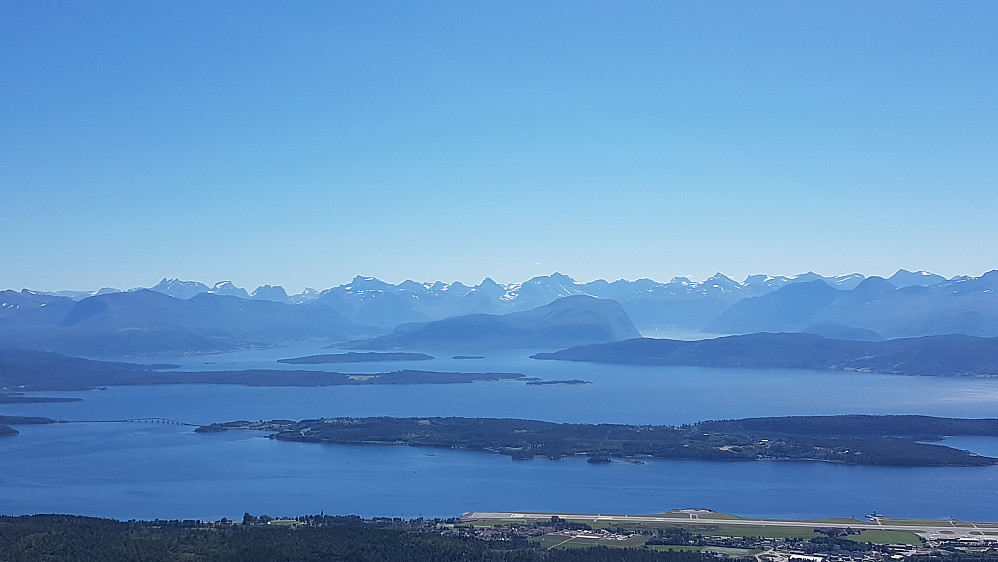 Romsdalsfjorden og Romsdalsalper :-)