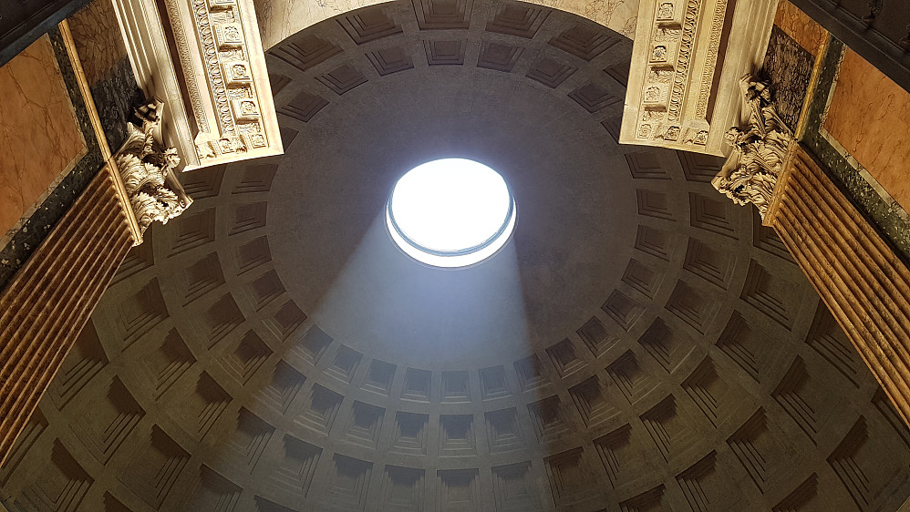 Hullet i taket i Pantheon