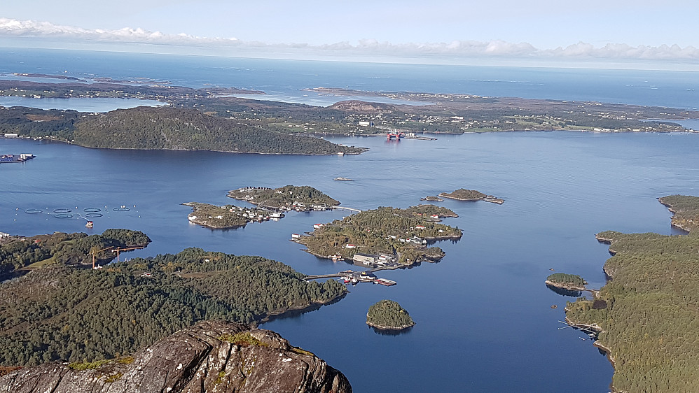 Mot Bremsneset og ned mot Amundøya/Brattøya/Flatøya