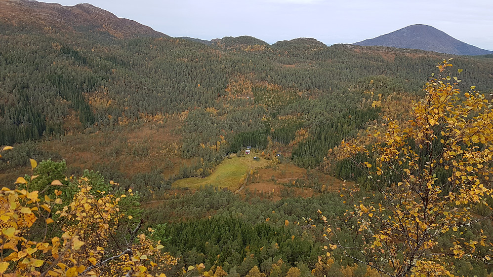 Mot Kringstadsetra - Jendemsfjellet til høyre