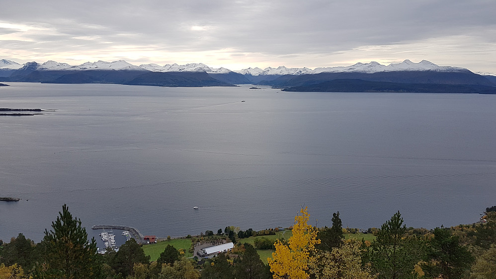 Utsikt over Romsdalsfjorden fra Utsikten 