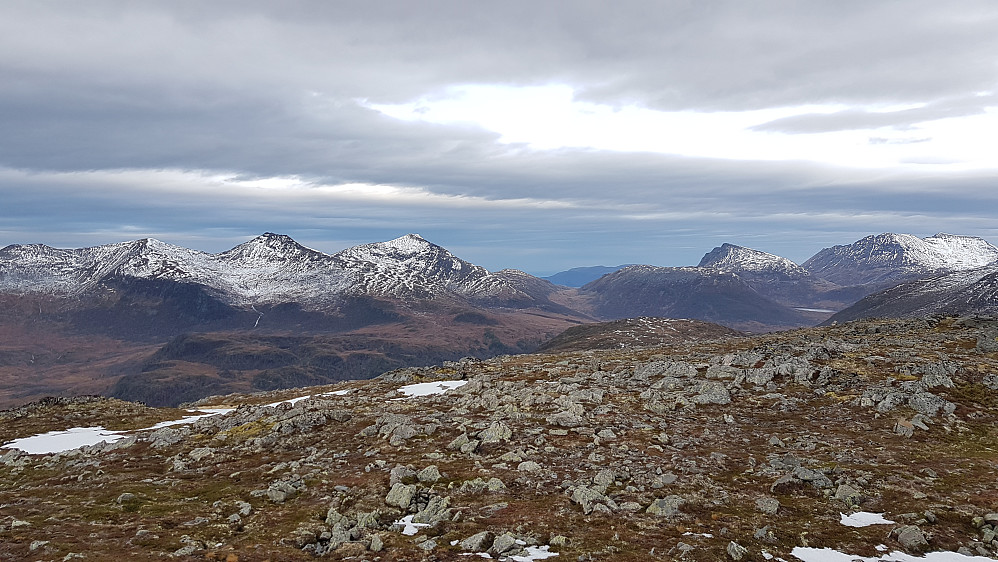 På Lønsetfjellet - mot Butippen, Bjørnen, Luten, Sørtussen og Stortussen/Snøtind 