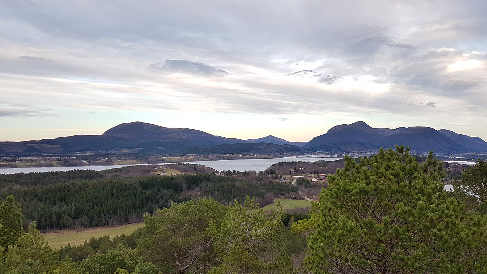 Mot Skalten og Talstadhesten