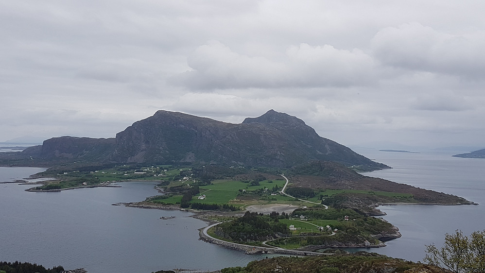 På Drynjahatten- mot Midøya og Bløkallen 