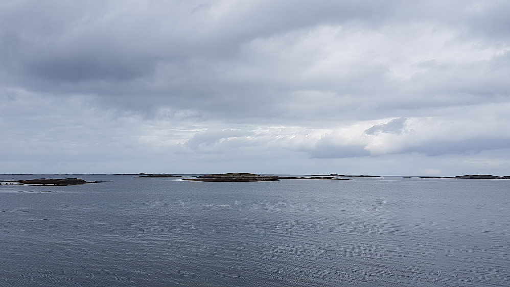 Morgenstemning ved Finnøya havstuer