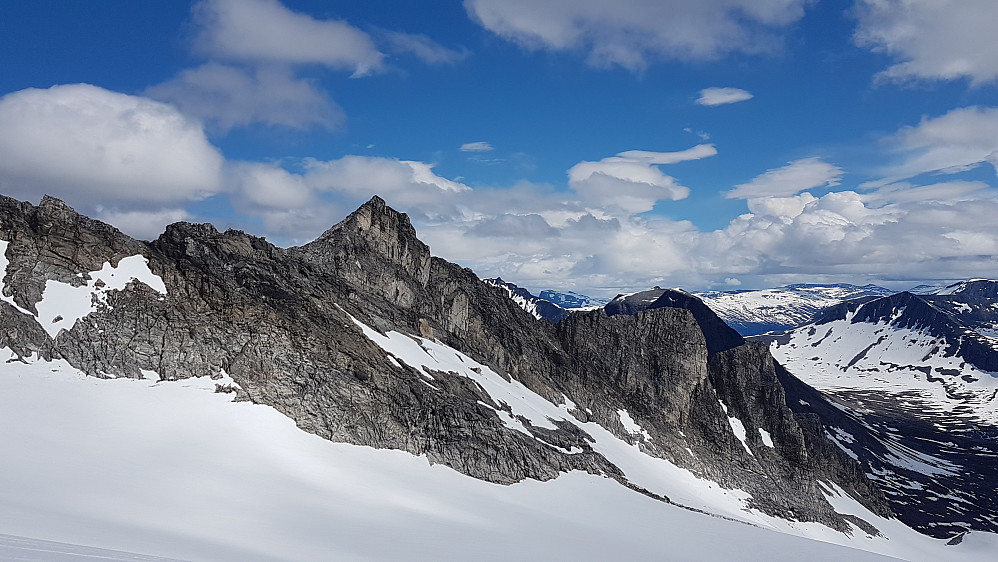 Fint på breen - mot Østre Finnan