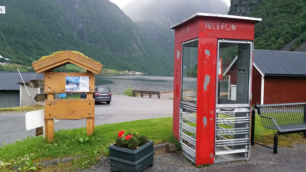 Norges mest kjente telefonkiosk på Bjørke? Den er i hvert fall fredet