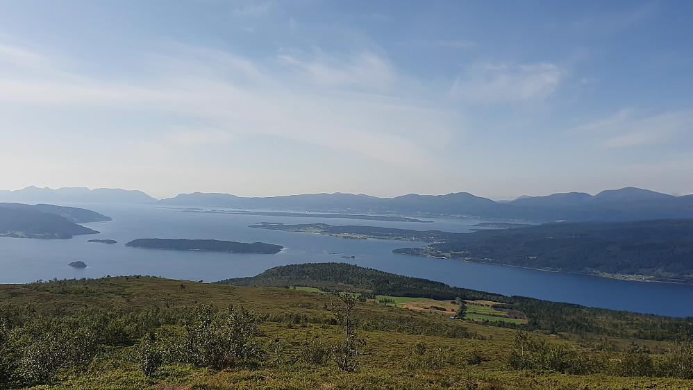 Tilbakeblikk mot Romsdalsfjorden 