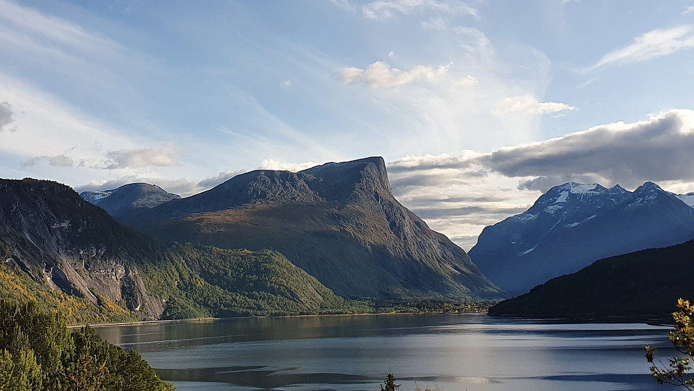 Ny fotostopp ved Eresfjorden :-)