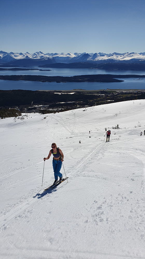 Opp i varmen..