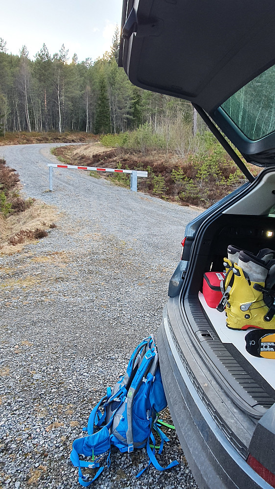 Turstart ved bom opp til pumpehus 